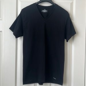 Calvin Klein V Neck Tee - M